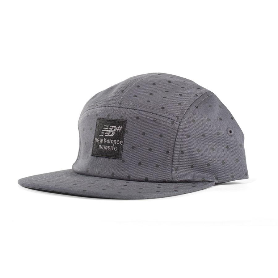 black new balance hat