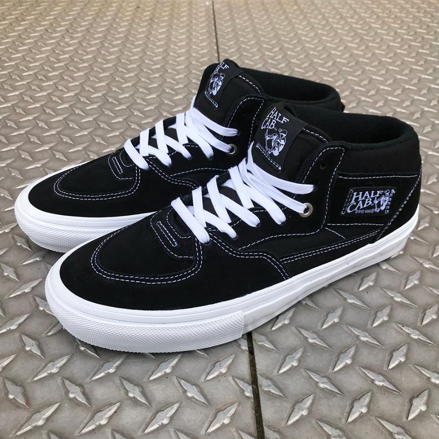 VANS SKATE HALF CAB (BLACK/WHITE) FOOTWEAR at Blacklist