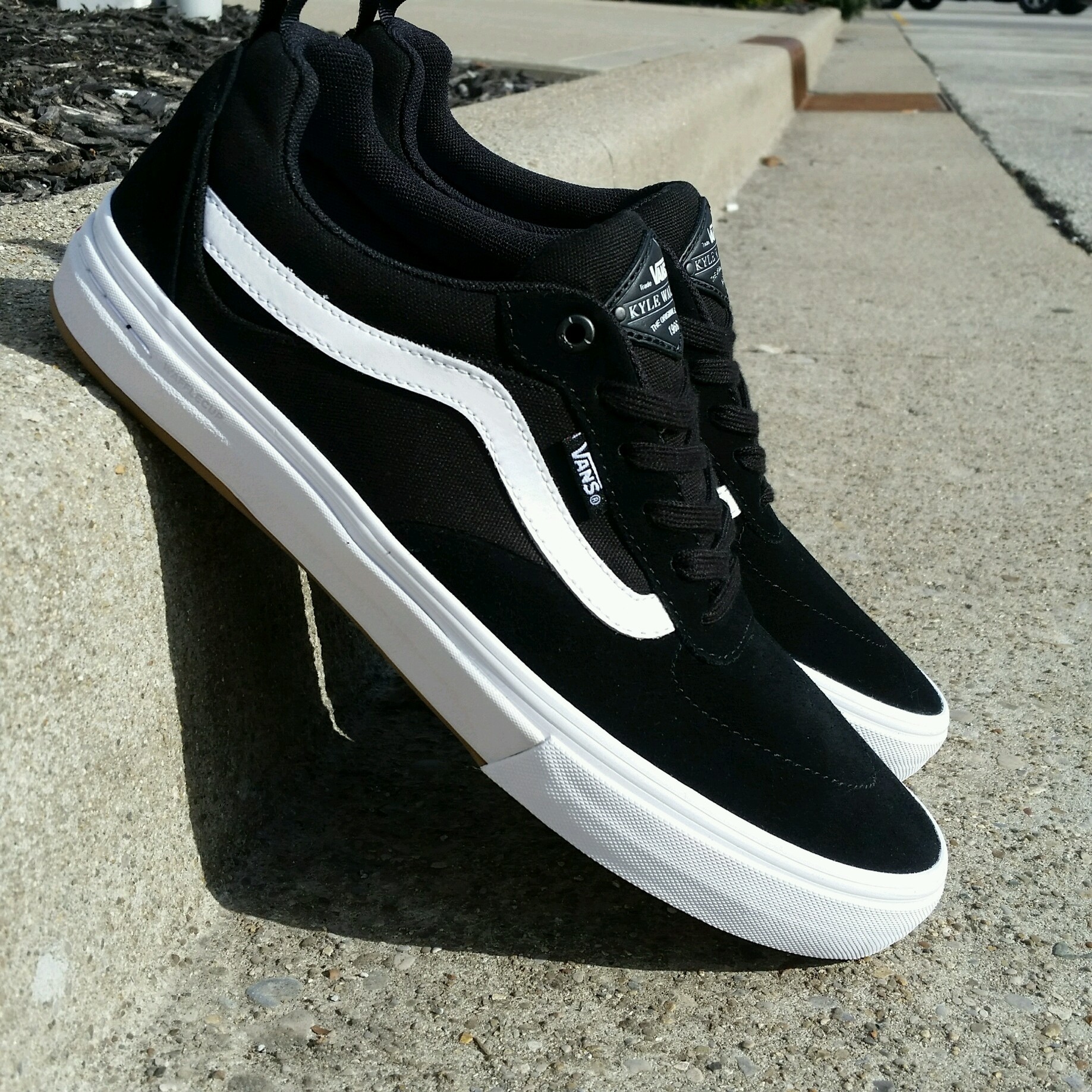 vans b