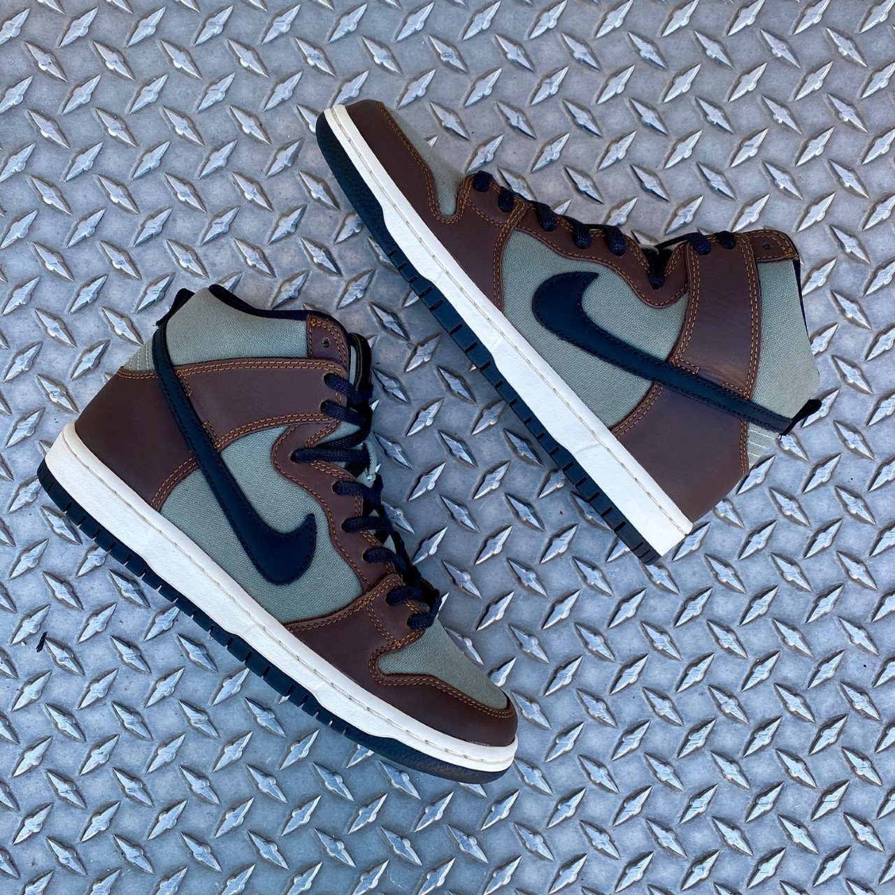 nike baroque brown joggers