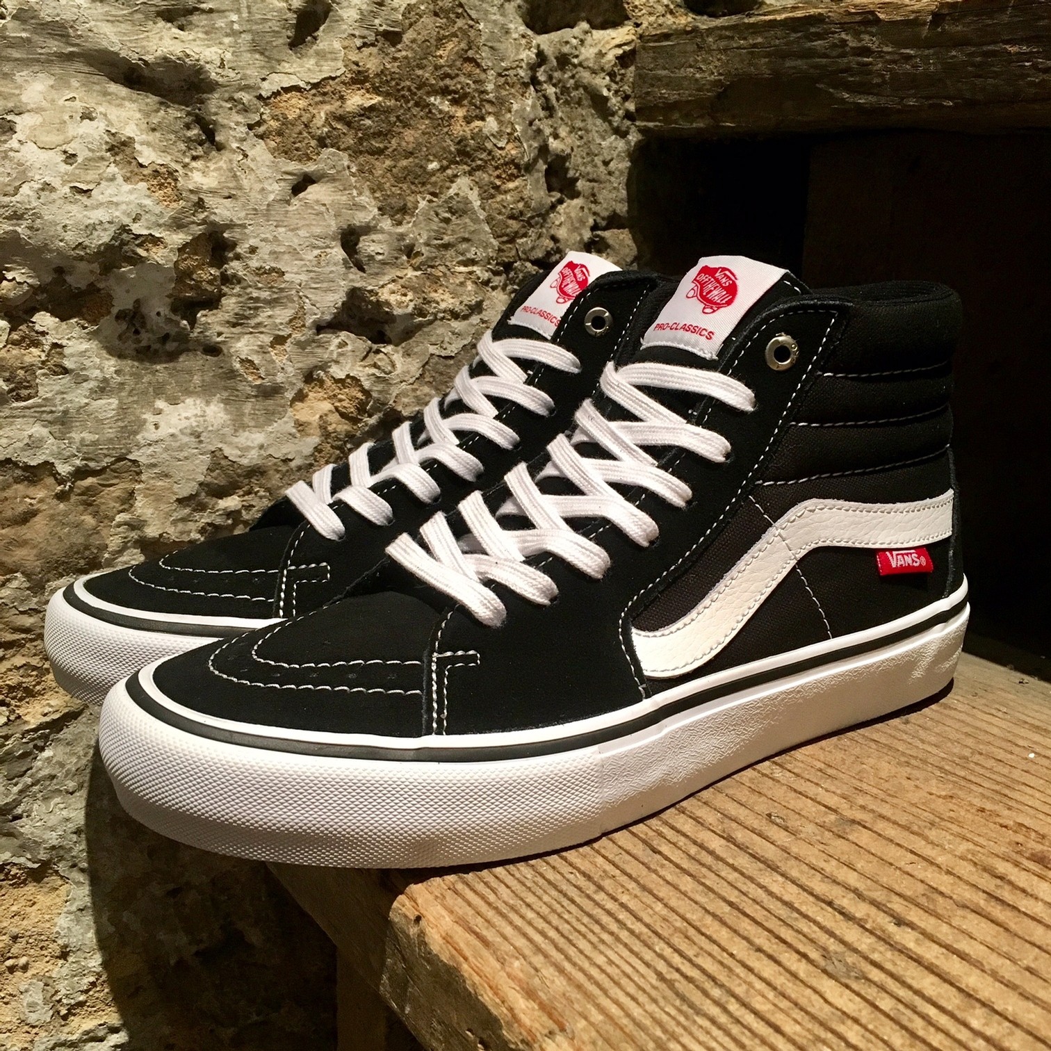 vans sk8 hi pro black and white