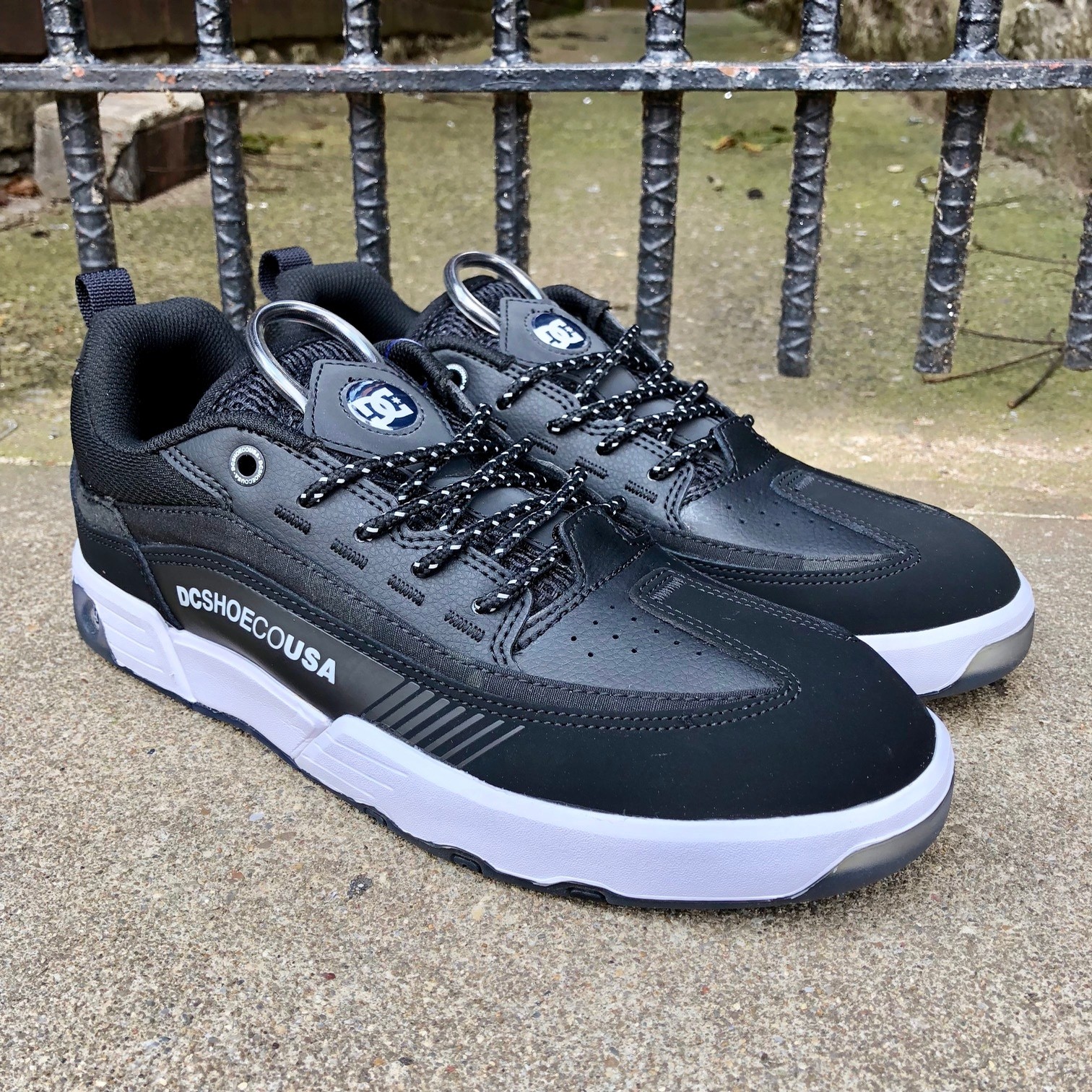 DC LEGACY 98 SLIM SE (BLACK/CAMO) FOOTWEAR at Blacklist