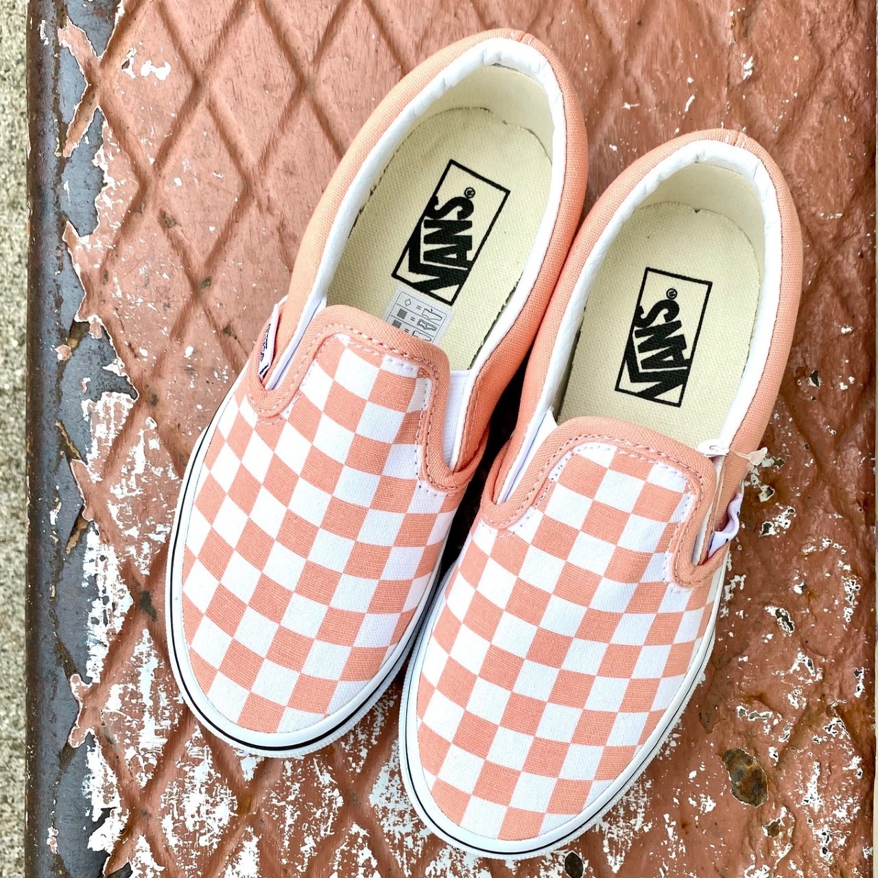 salmon checkered vans