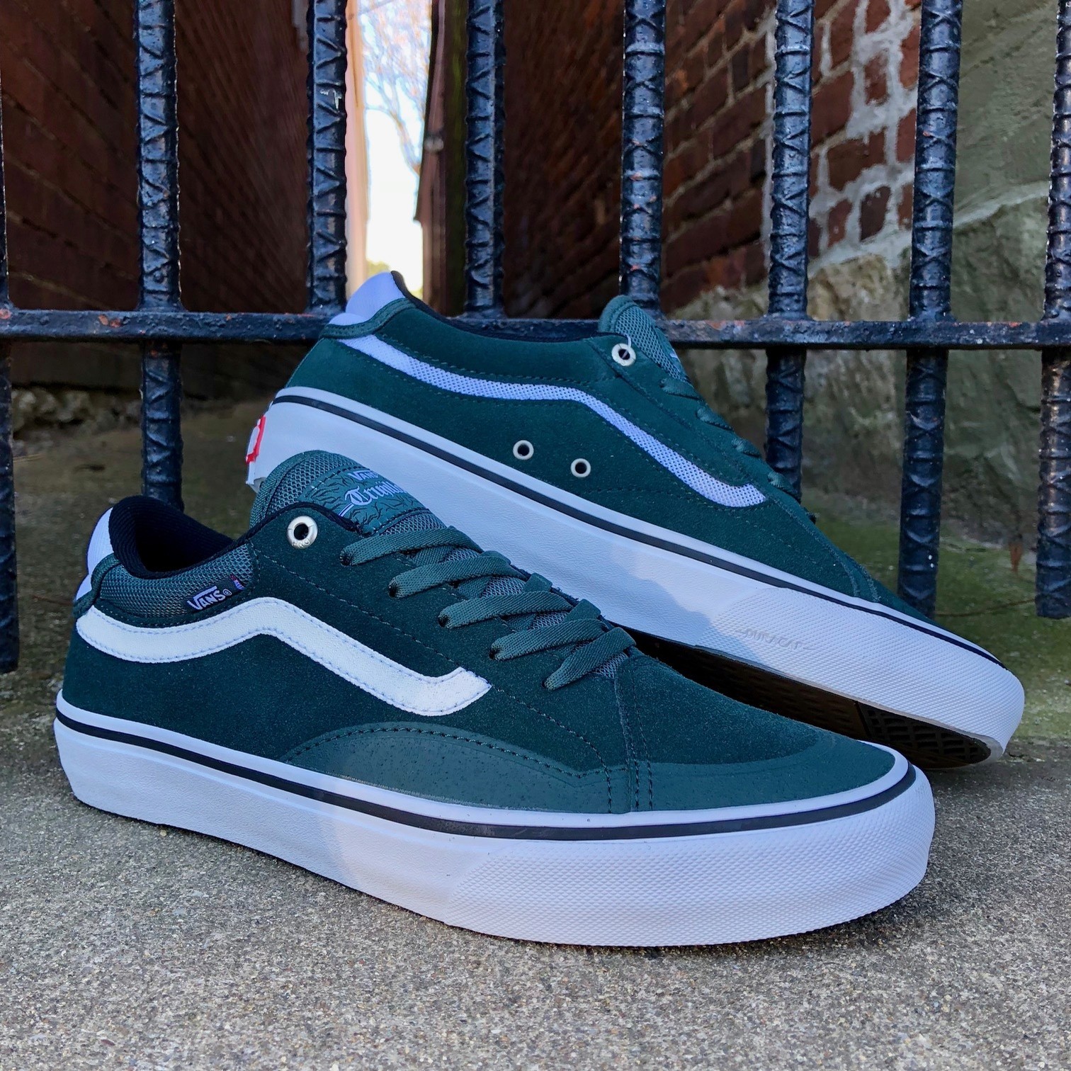 vans tnt adv prototype dark spruce green white skate shoes