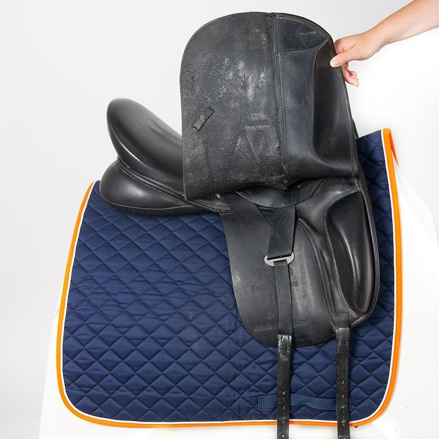 Trilogy 18 IN Trilogy Debbie MacDonald Dressage Saddle Medium Tree