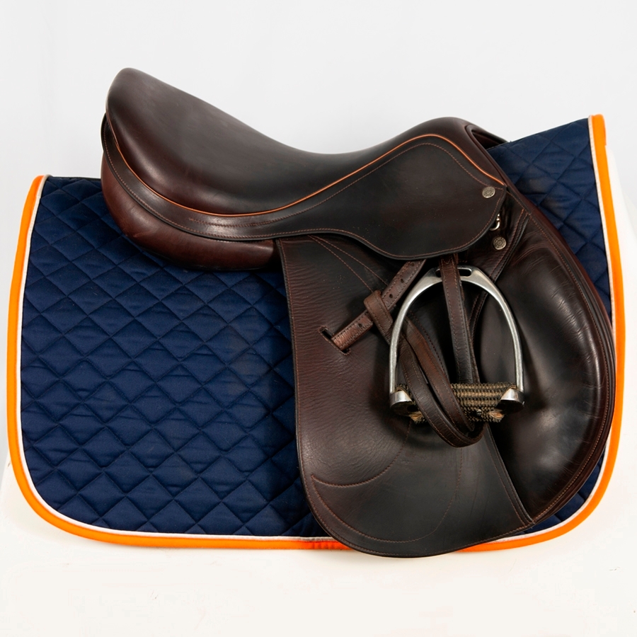 Equipe 17 IN Equipe Expression Saddle Medium Wide Tree 2009 Jumping CloseContact at Chagrin