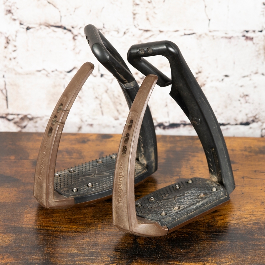 Free Jump Consigned Free Jump SoftUp Stirrups (Adult, Brown) Saddle