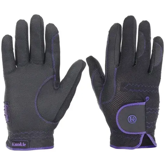 Riding Gloves at Chagrin Saddlery complete your outfit! Shop