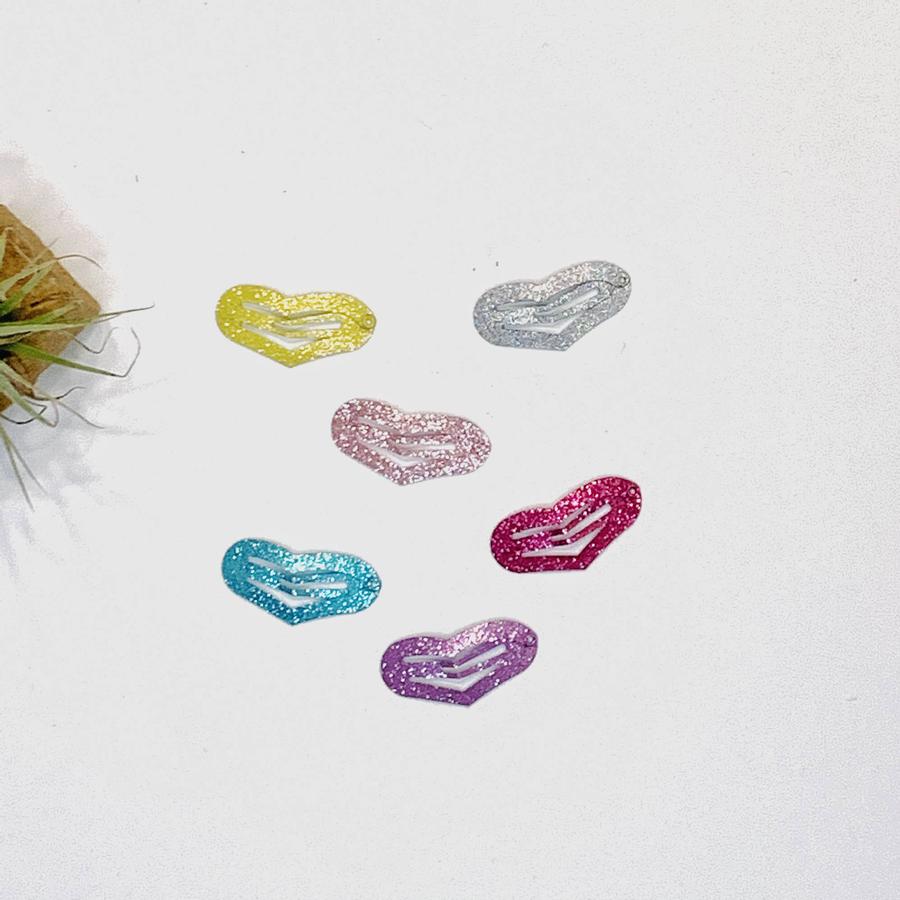 Funky Monkey Set of 6 Hairclips (Sparkly Hearts) Dragonfly Mini Accessories Hair Accessories at Dragonfly Funky Monkey Set of 6 Hairclips (Sparkly Hearts) Dragonfly Mini Accessories Hair Accessories at Dragonfly