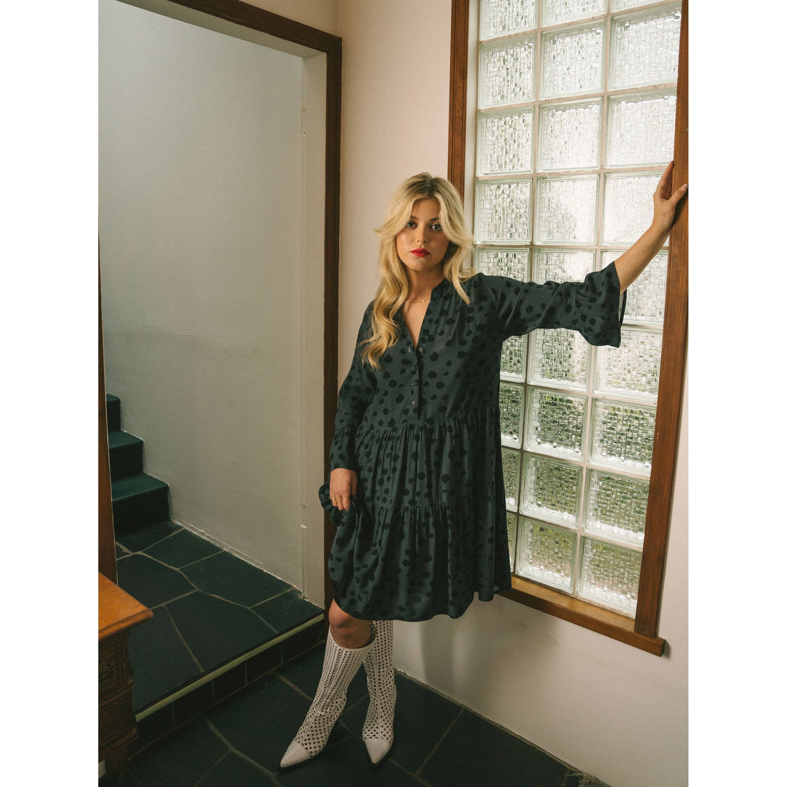 Malad Swing Dress (Grey Whale Print)