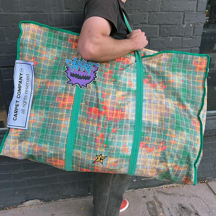 バッグ Carpet Company Race Tote Bag Carpet Plaid XXXL Tote Bag Mens Bags at Emage Colorado, LLC