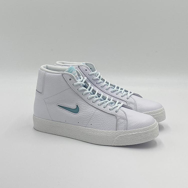 Nike SB Zoom Blazer Mid Pro (White/Glacier Ice) Shoes at  display picture 1