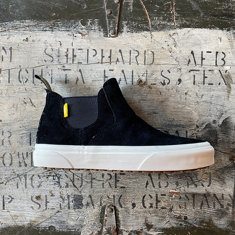 vans slip on mid mte