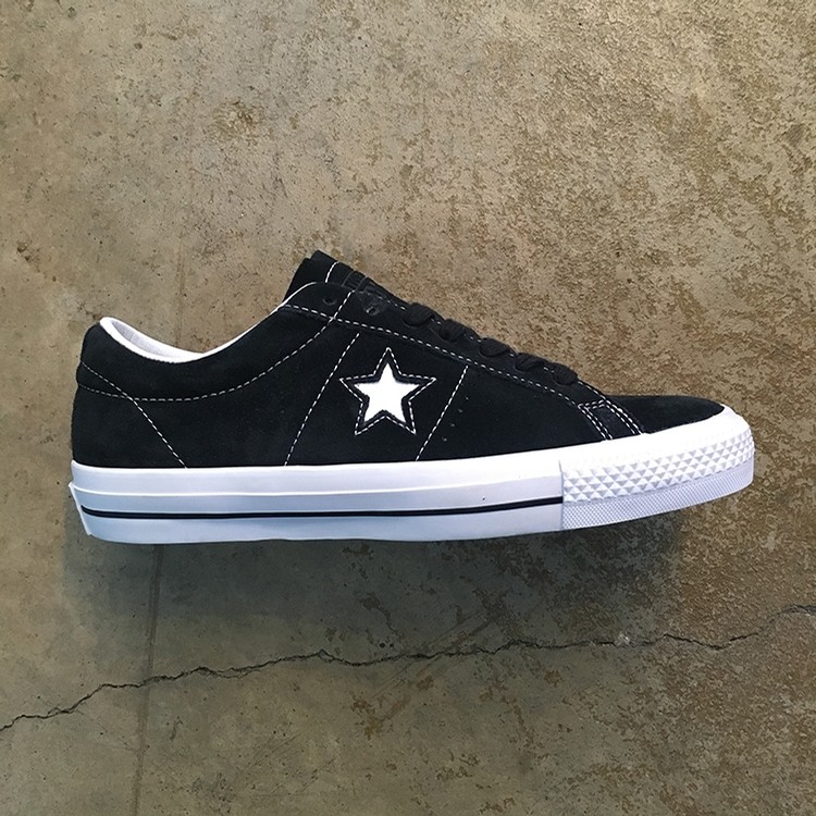 One Star Skate (Black/White)