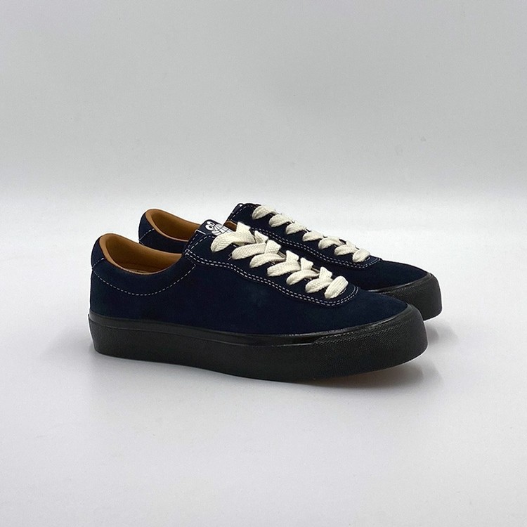 black shoe navy