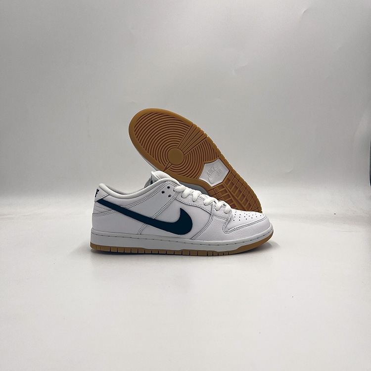 dunk low pro sb black white