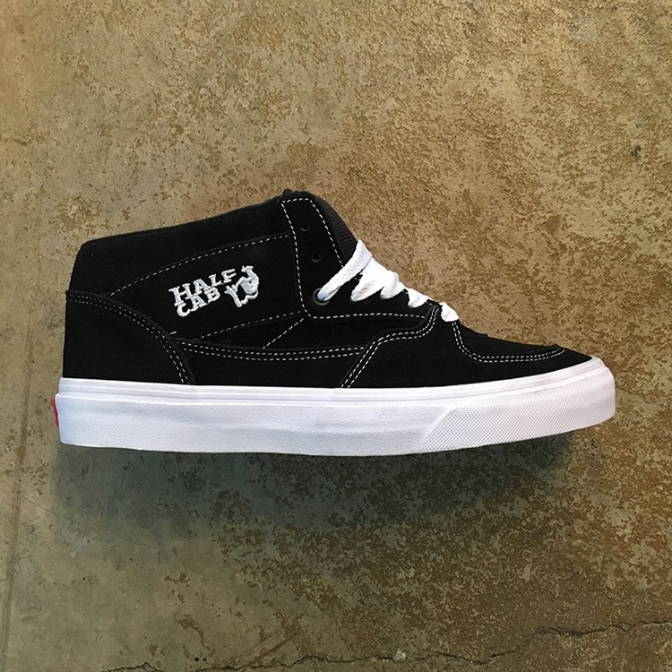 vans half cab black on black