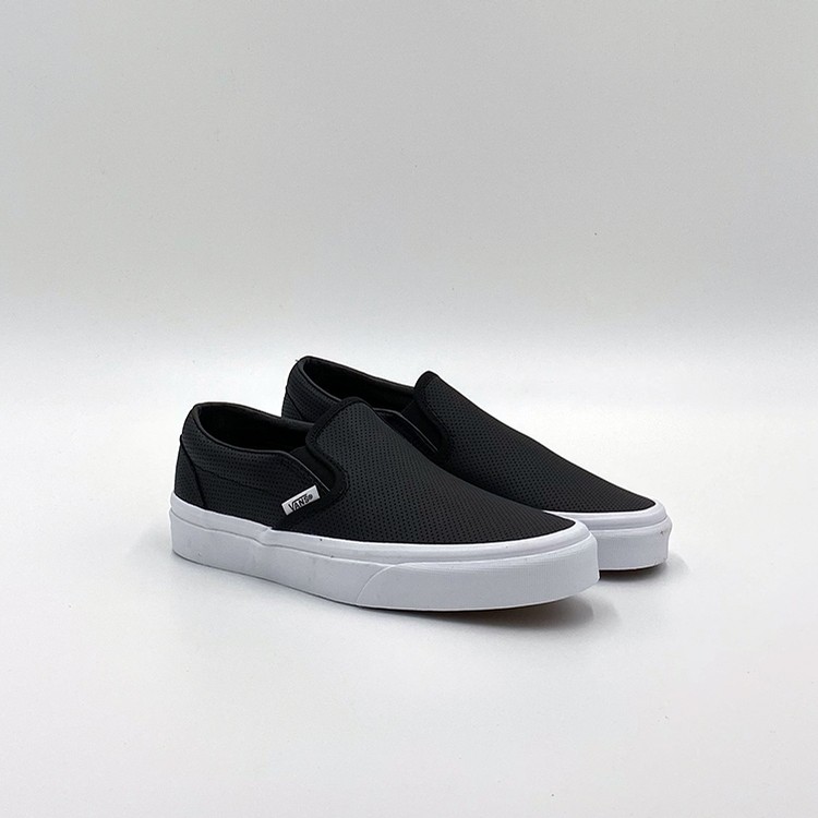 W Slip-On (Perf Leather)