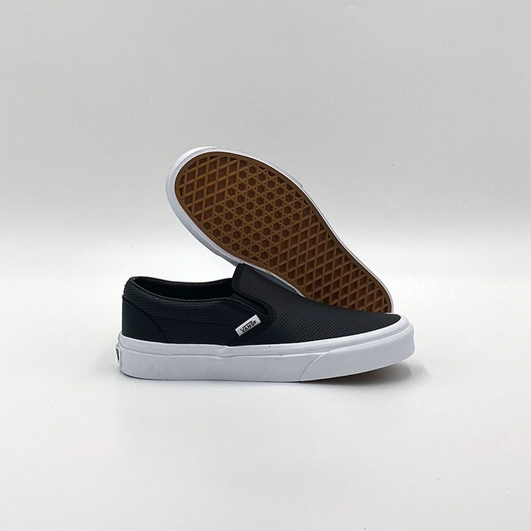 W Slip-On (Perf Leather)