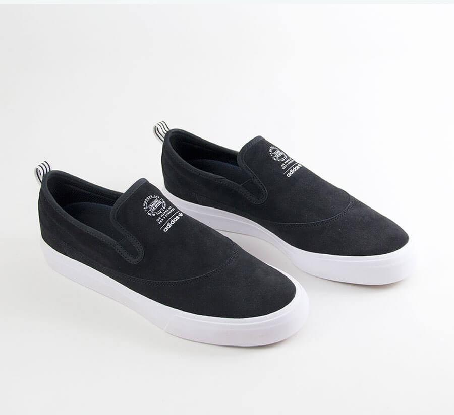 adidas skateboarding slip on white