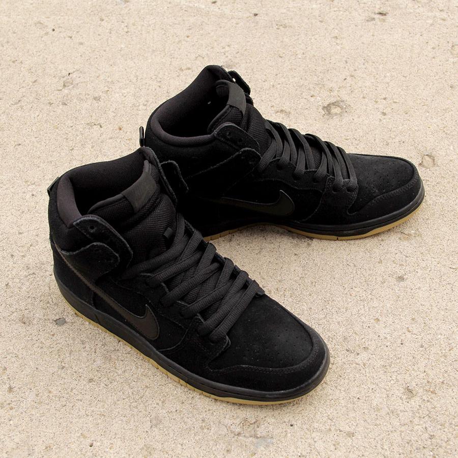 nike dunk high black gum