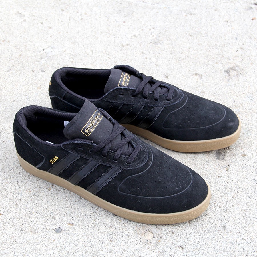 converse el distrito black