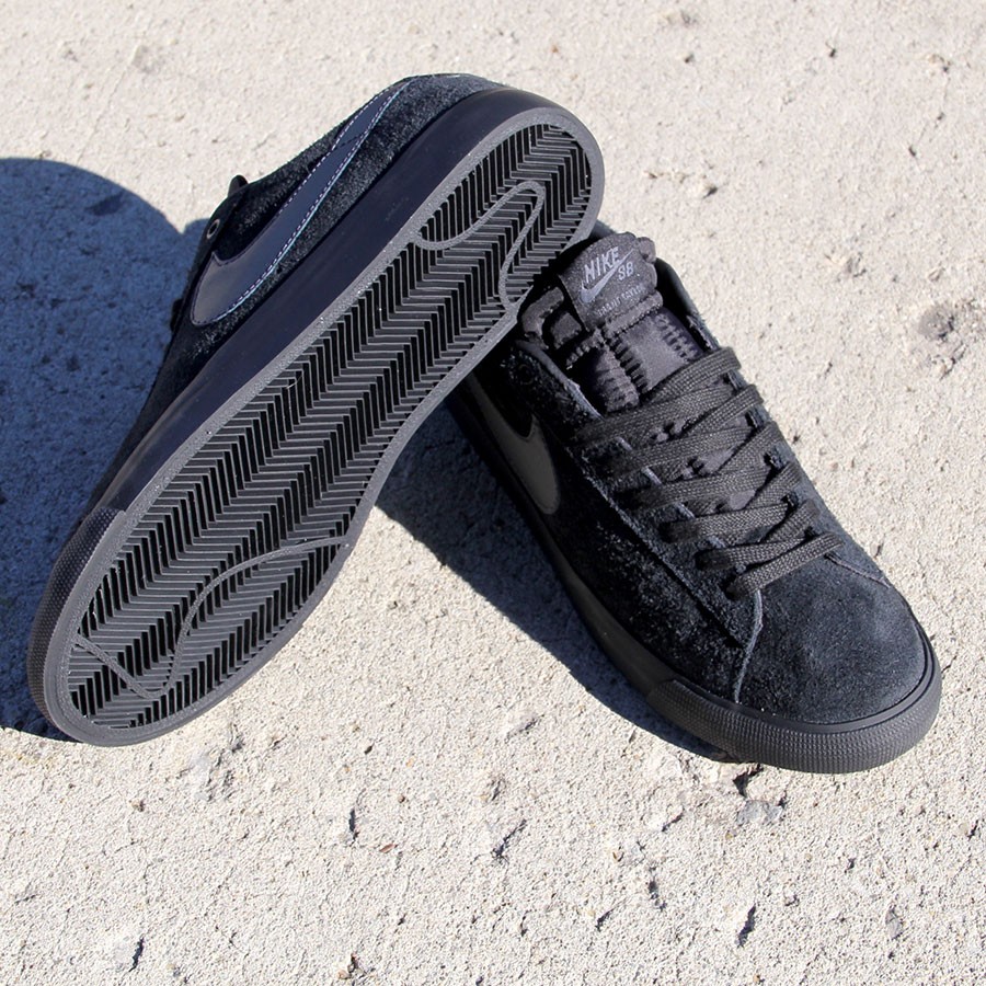 nike blazer low gt black