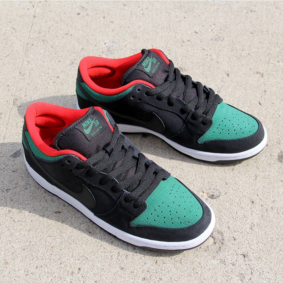 nike dunk gorge green