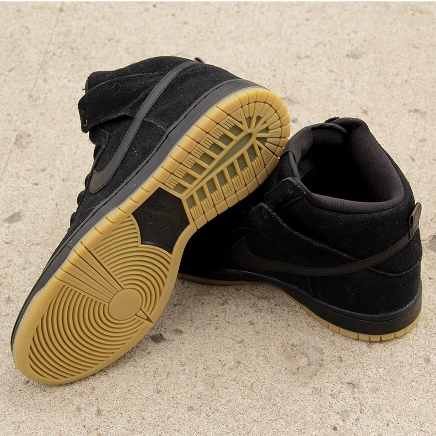 nike sb dunk high black gum