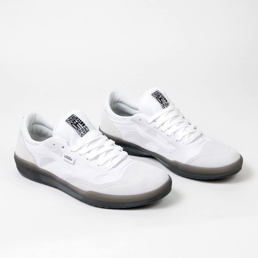 vans ave white