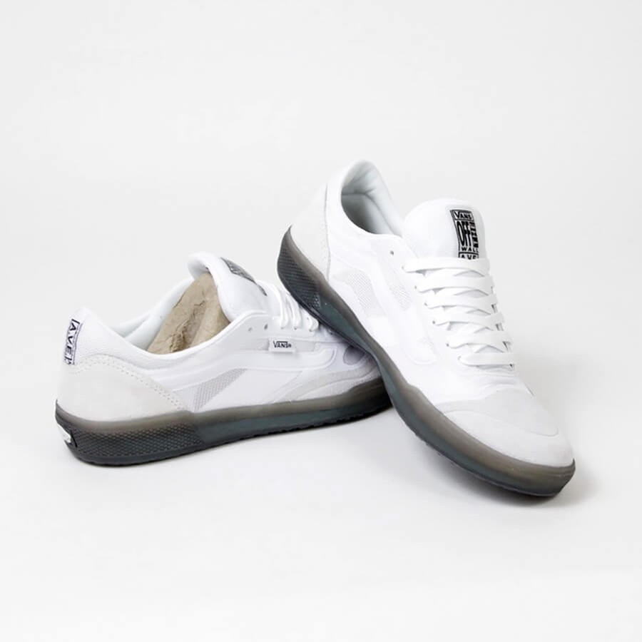 vans ave pro white smoke