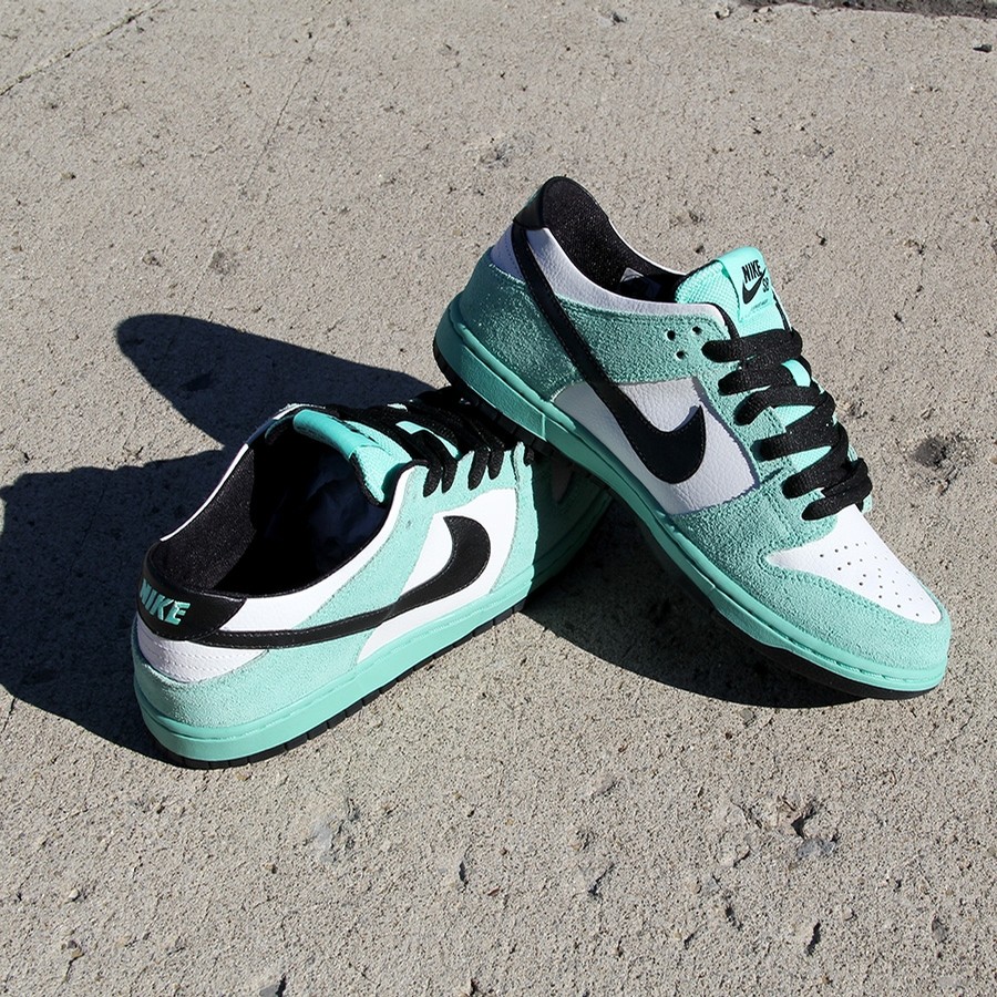 where to buy green glow dunks