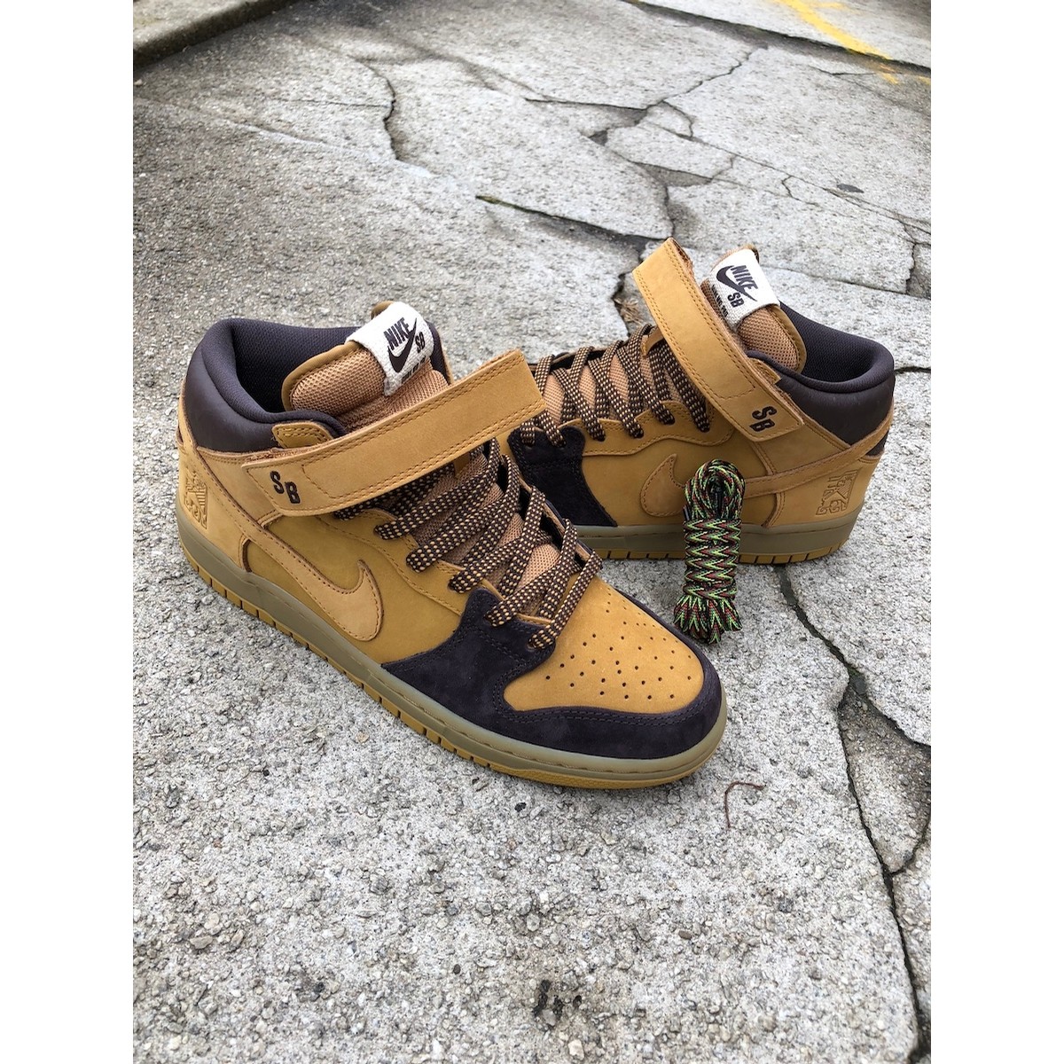 nike sb wheat mid