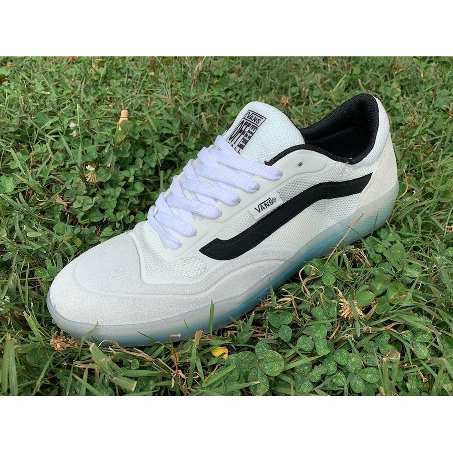 vans white ave pro