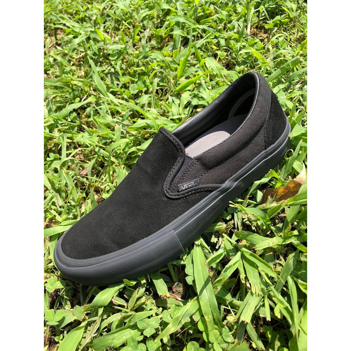 vans slip on pro shoes blackout