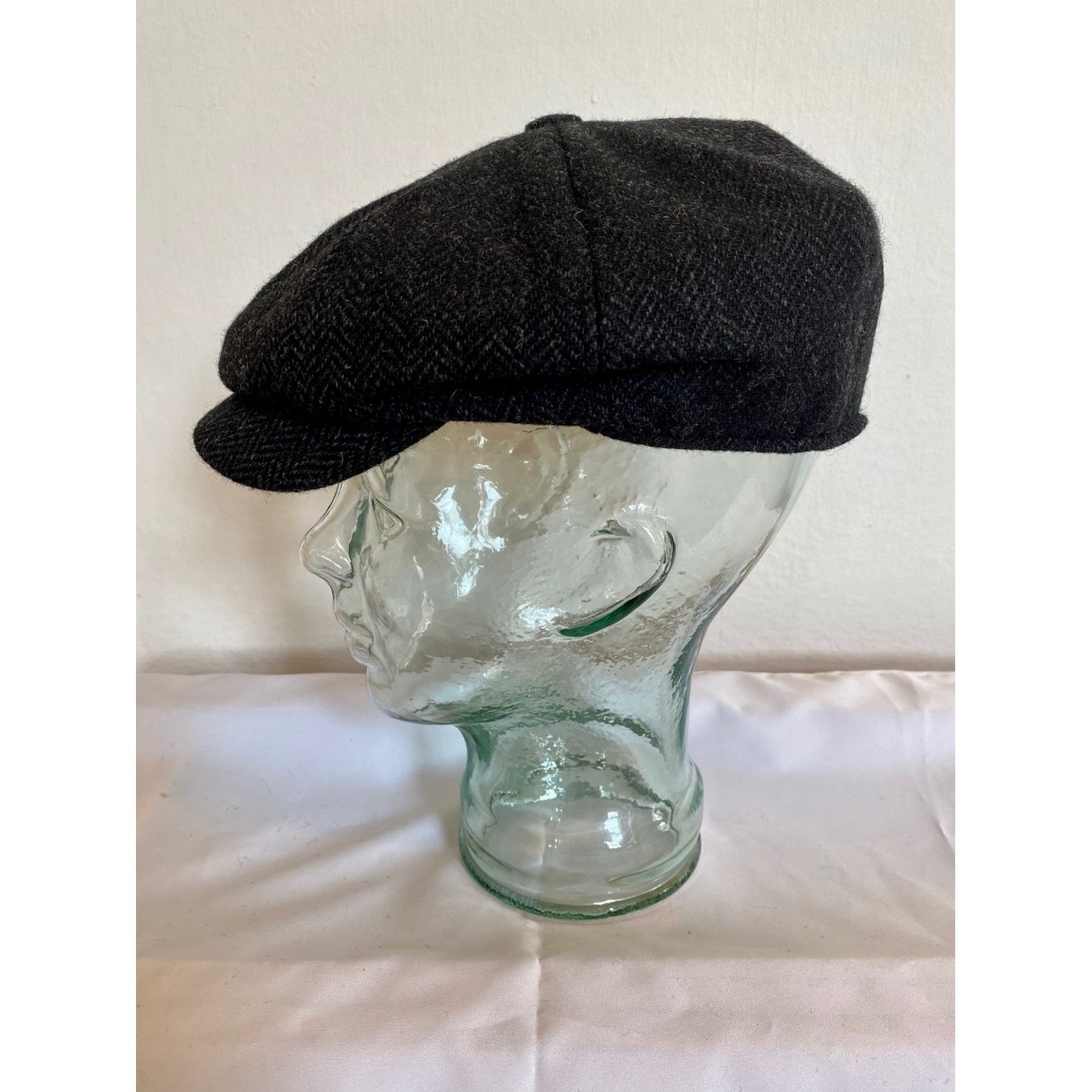 Hanna Hats Peaky Blinder Cap (Black Herringbone) Clothing Caps Hats at ...