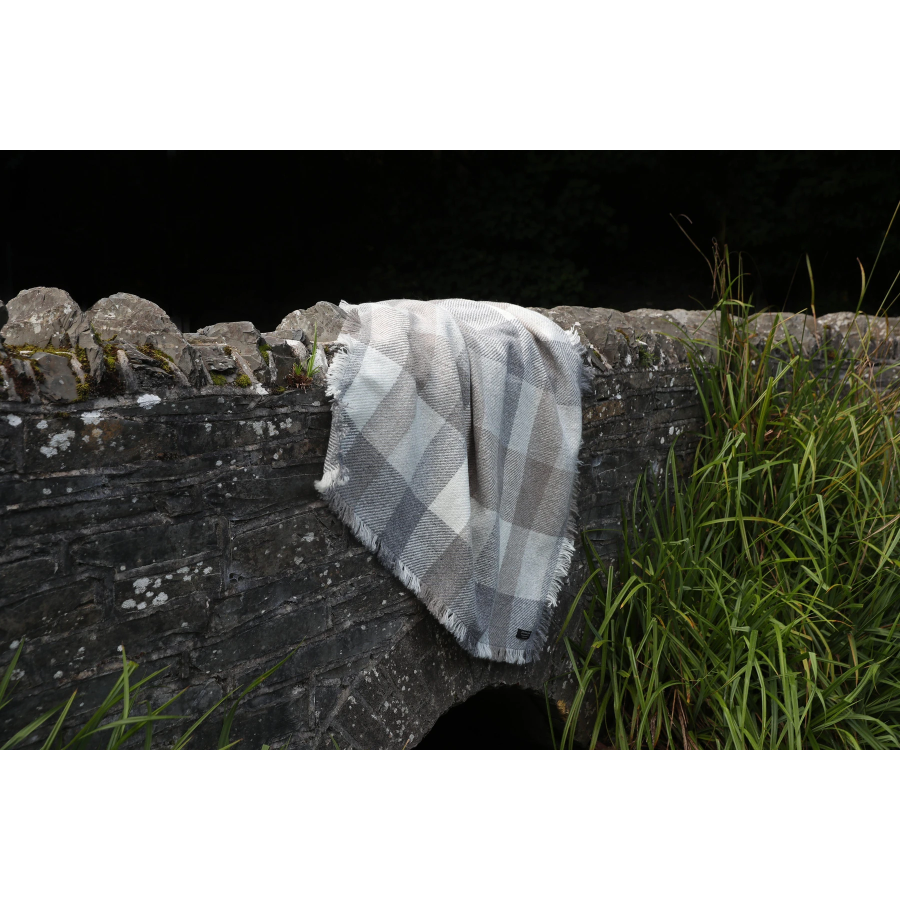 Branigan Weavers Irish Throw (Multi Beige) Gifts For Home Throws at