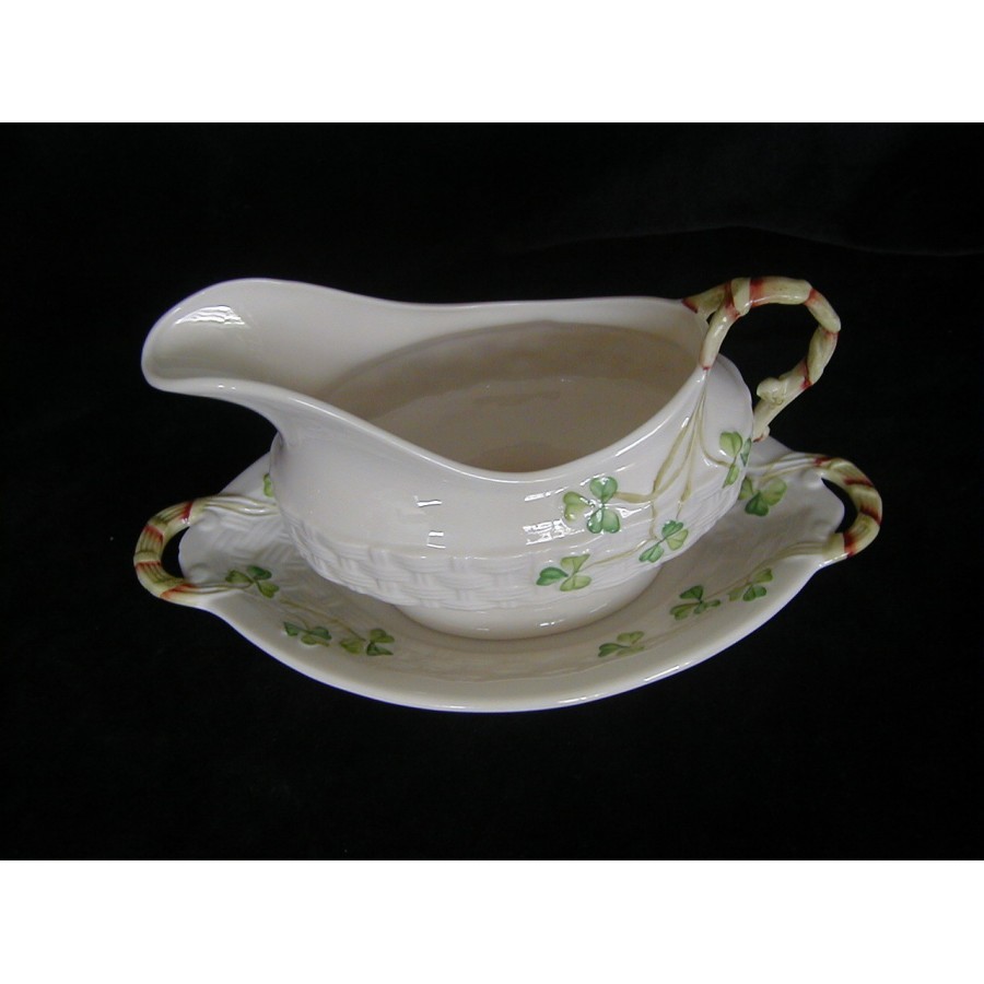 Shamrock Sauce Boat andTray