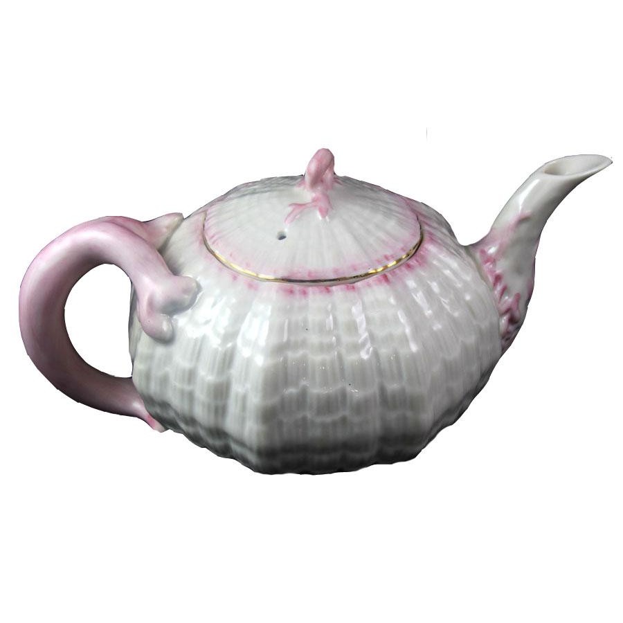 Tradacna Teapot