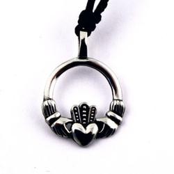 Amethyst Dublin Pewter Claddagh