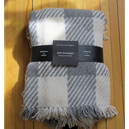 Irish Throw Buffalo Light Grey