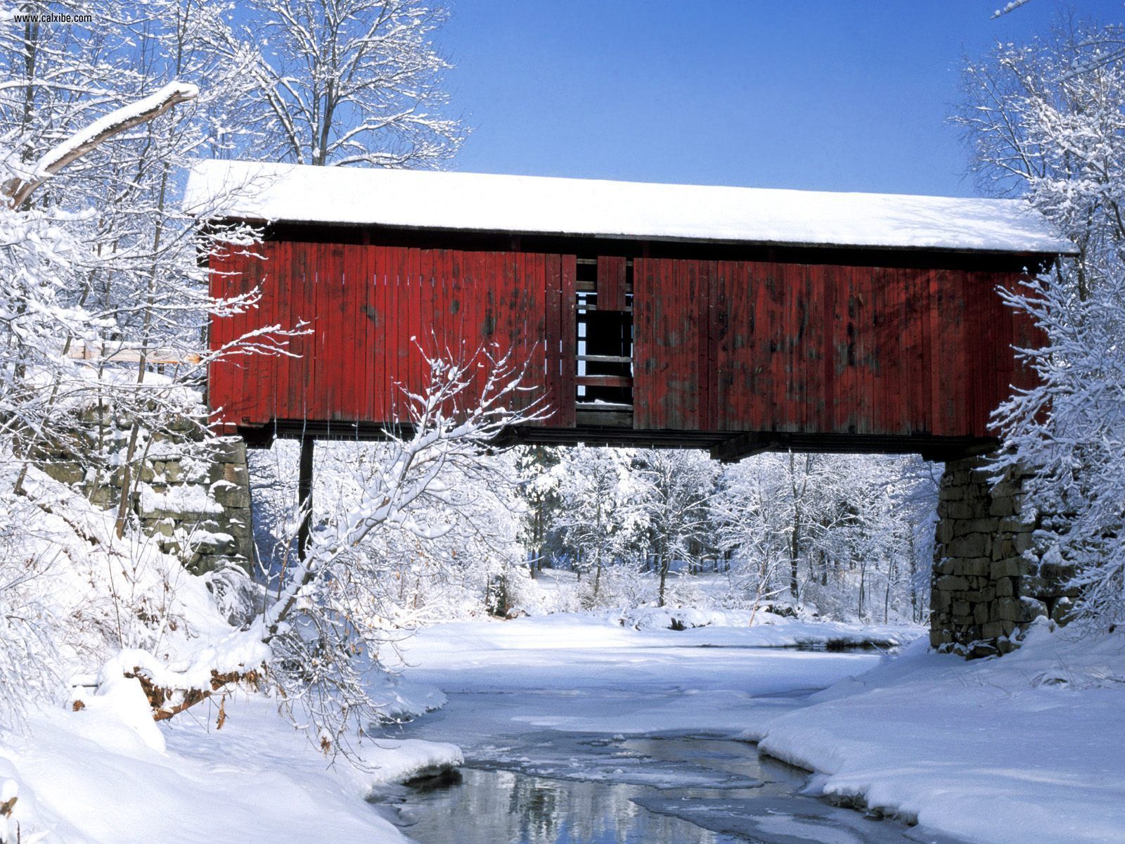 Rustic_Bridge_in_Winter_Northfield_Falls_Vermont1.jpg