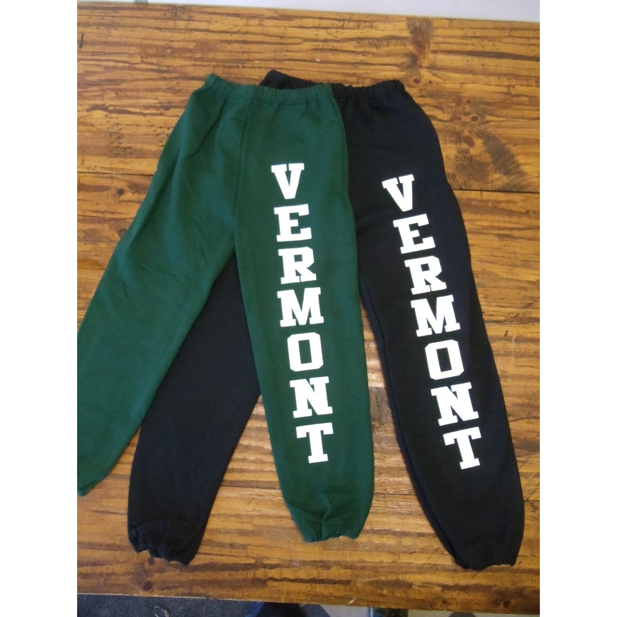 VT 10oz Sweatpants (kids) (Forest/White)