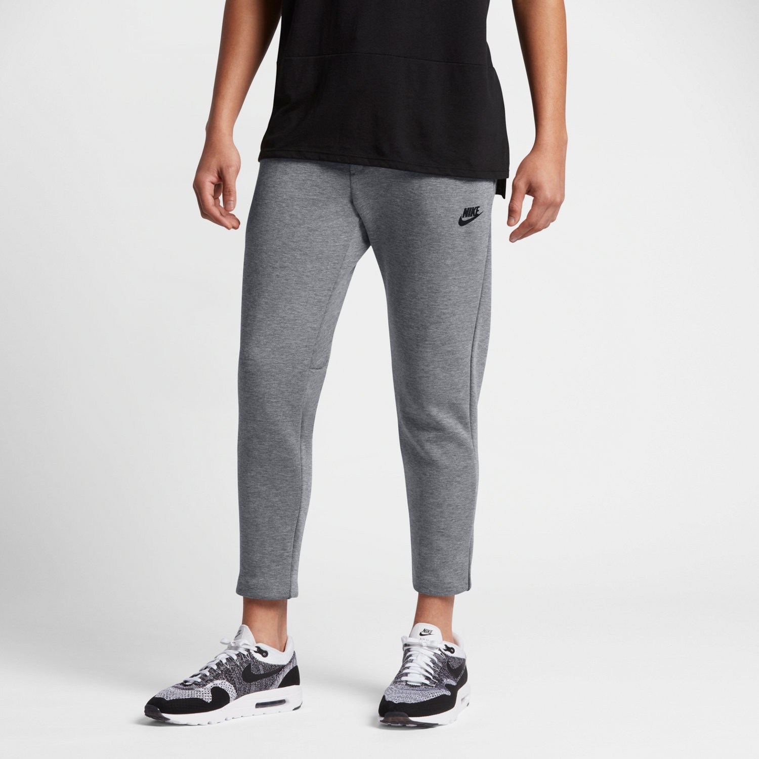 nike tech fleece joggers carbon heather