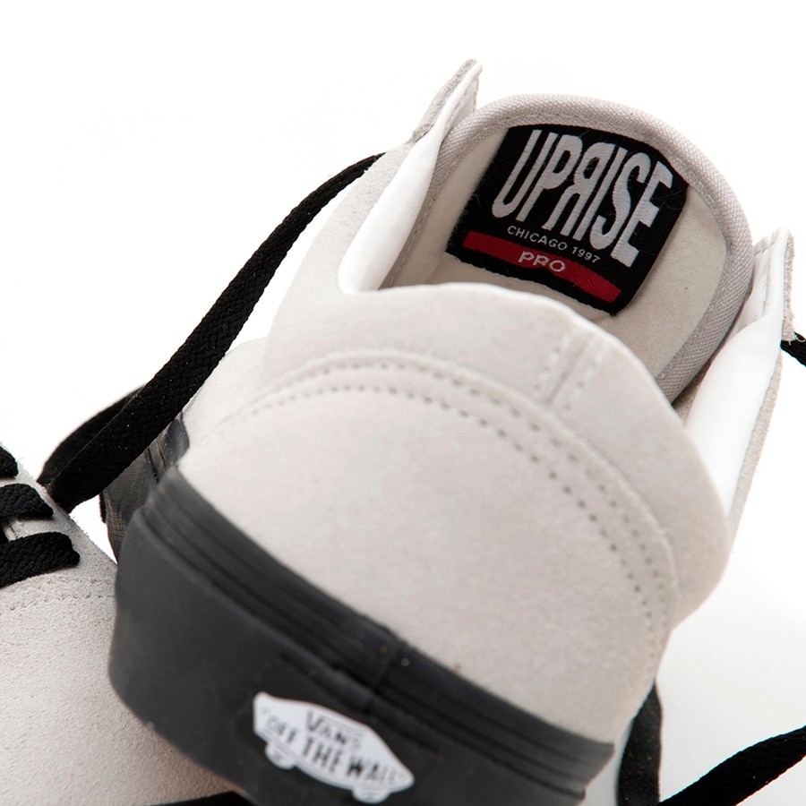 vans black sole white stripe