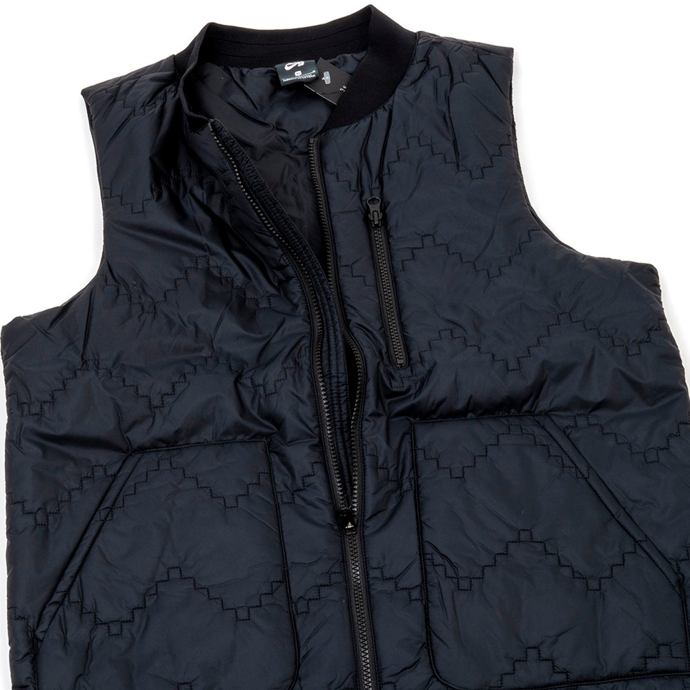 black vest nike