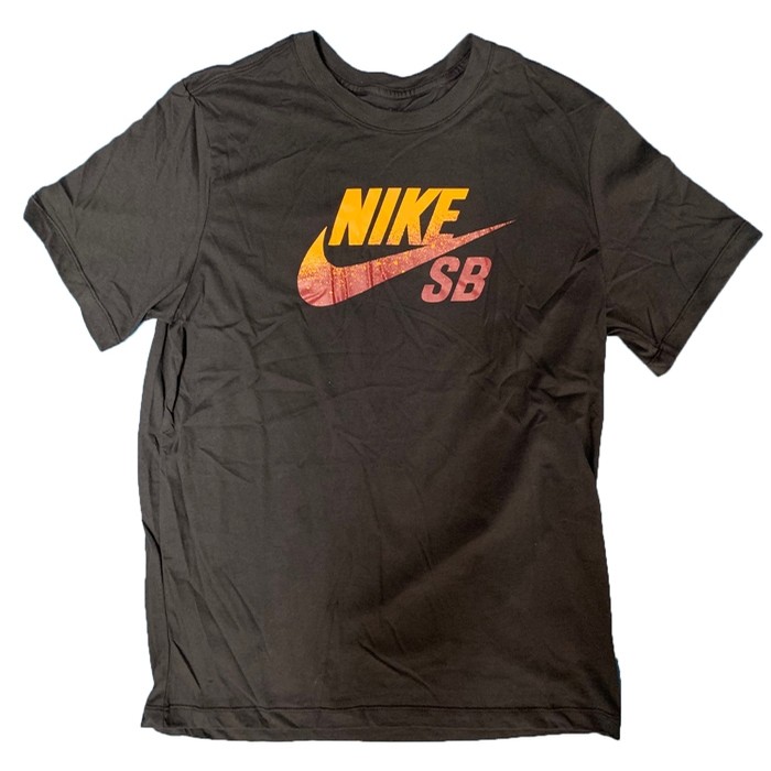 Buy > black and gold nike shirt > in stock