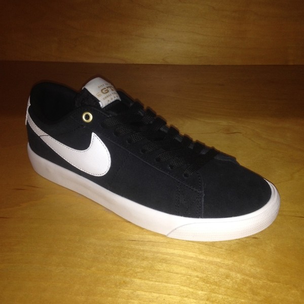 nike sb blazer low gt qs