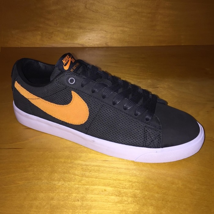 nike sb zoom blazer low gt qs