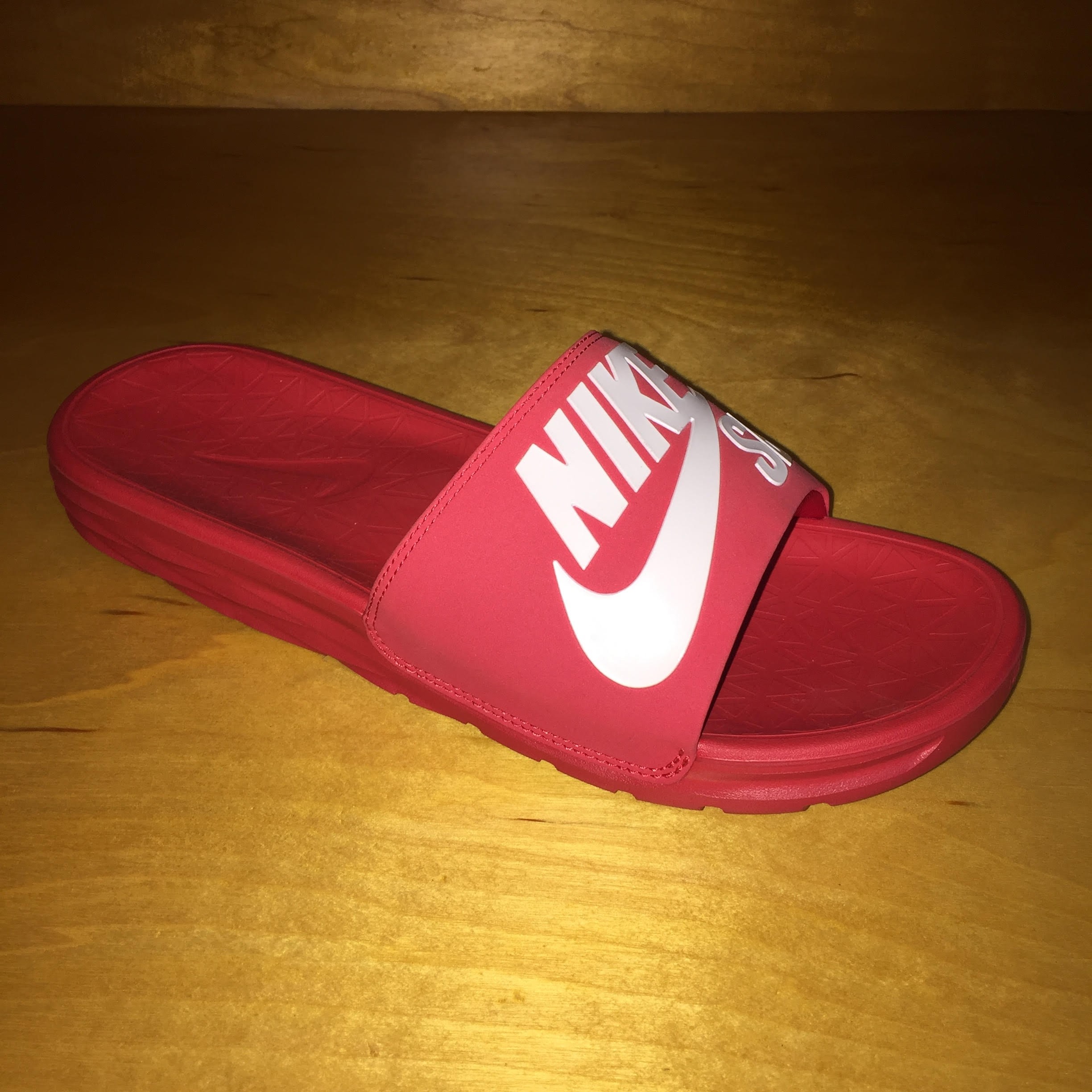 længst Normalt blad Nike SB Benassi Solorsoft Red Footwear Adult at Westside Tarpon